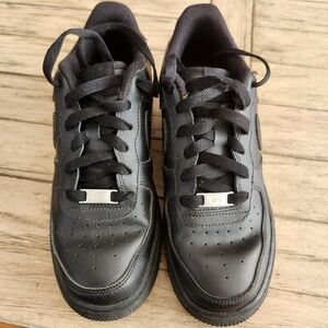 Nike Air Force 1  size 6.5 youth